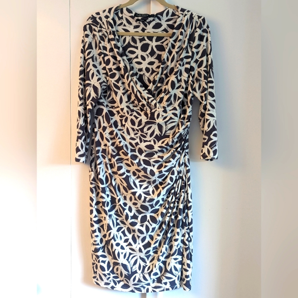 Lauren Ralph Lauren Size 14 Gray/white Surplice long sleeve dress